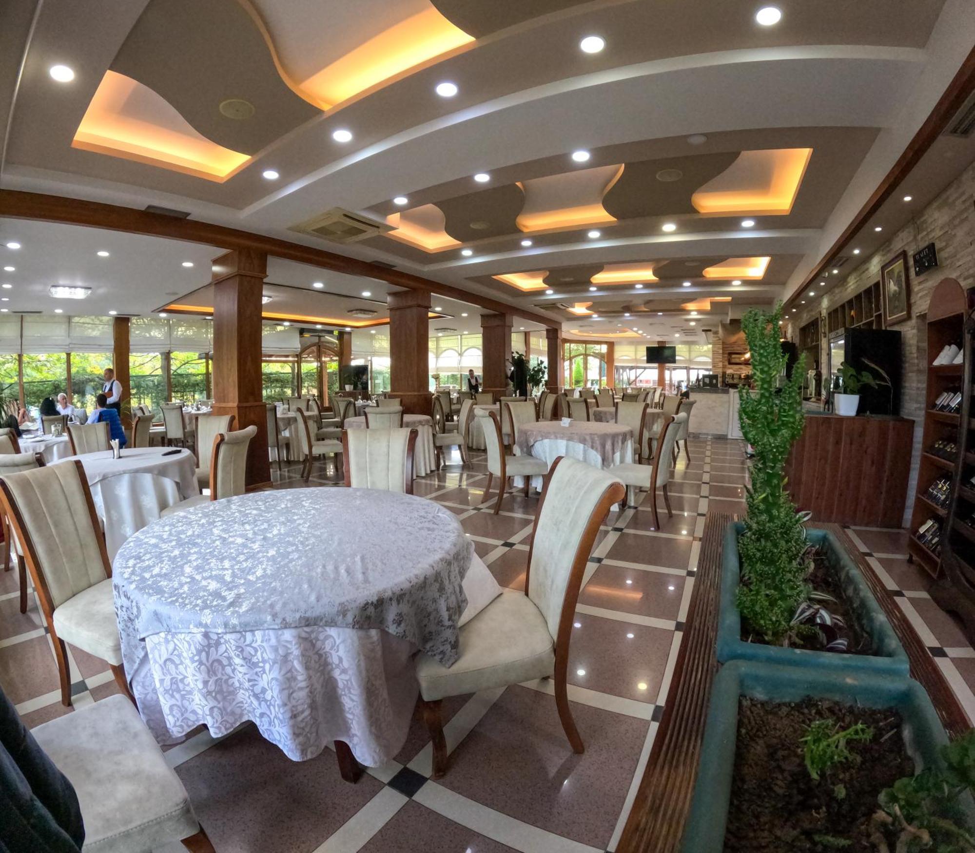 Buna Park Hotel Шкодер Екстер'єр фото