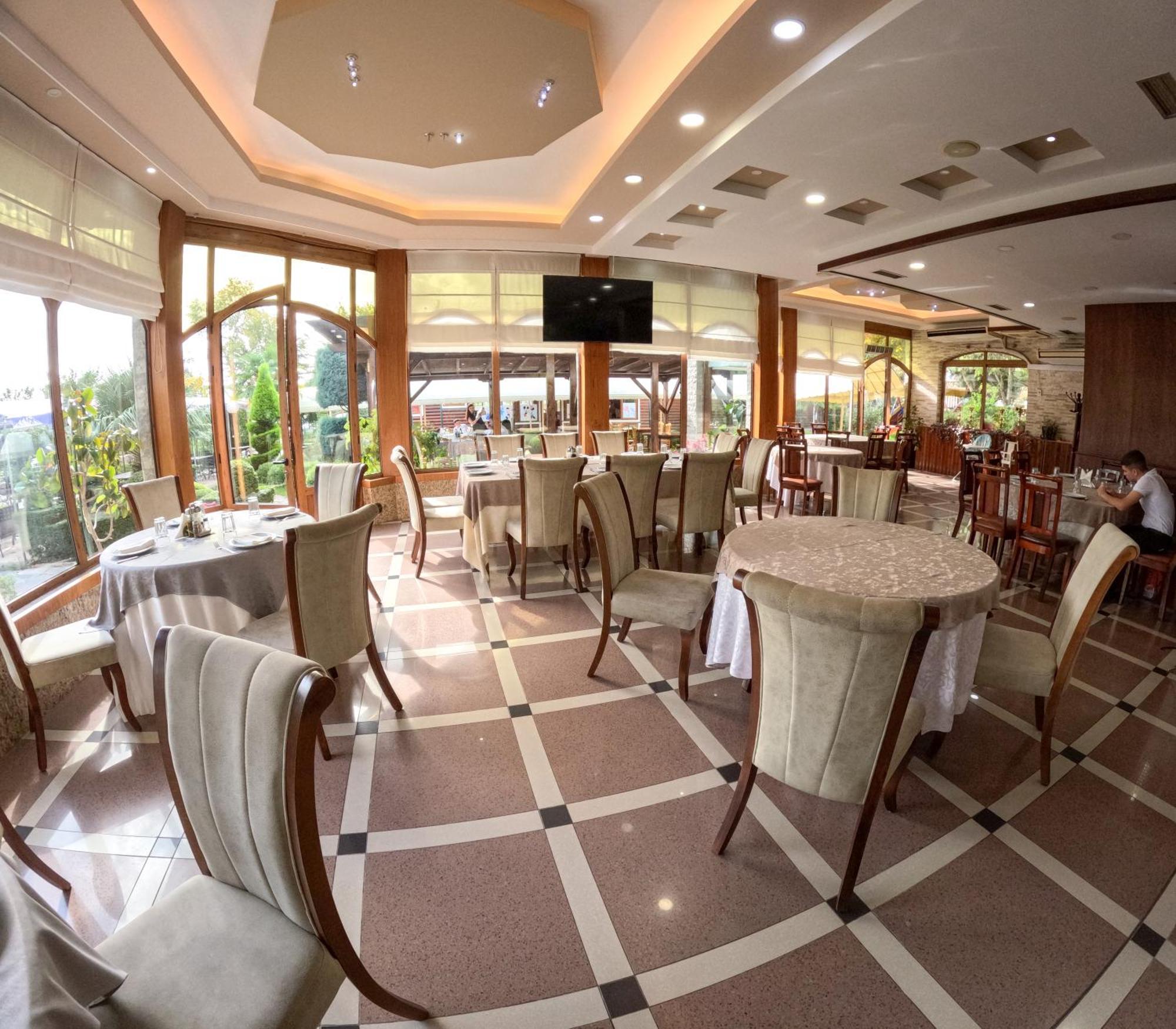 Buna Park Hotel Шкодер Екстер'єр фото