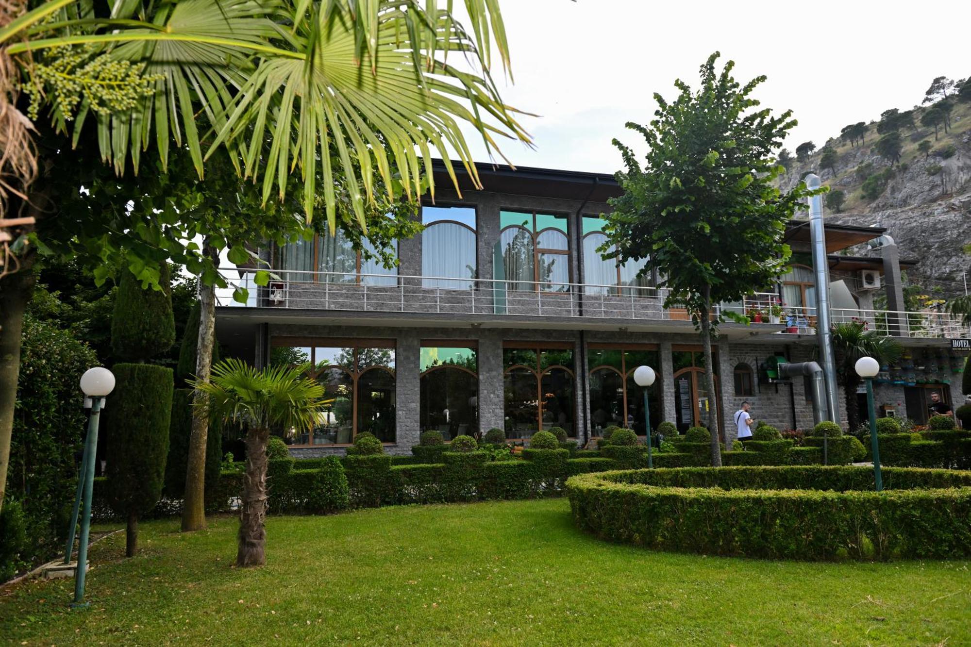 Buna Park Hotel Шкодер Екстер'єр фото