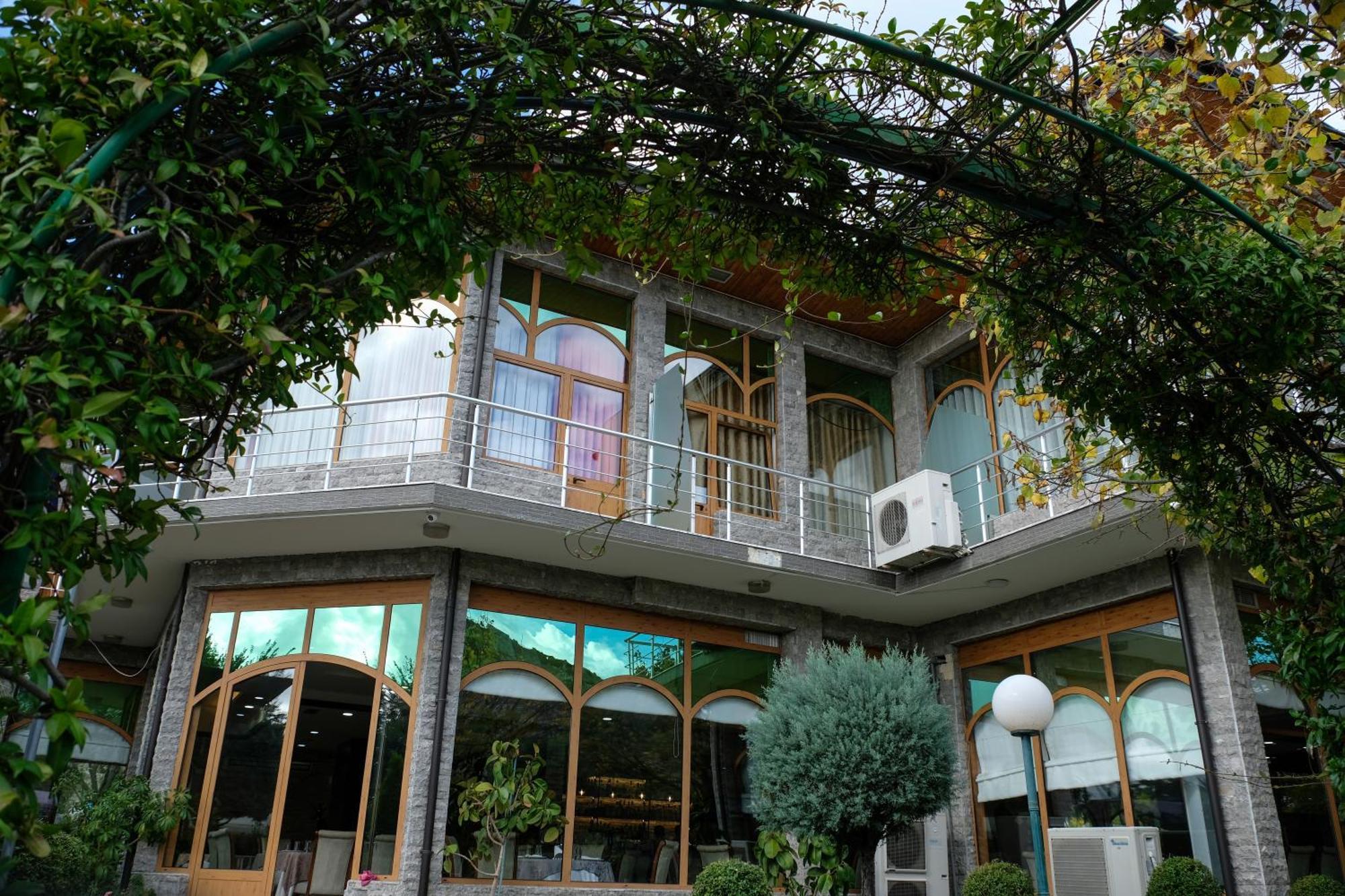 Buna Park Hotel Шкодер Екстер'єр фото