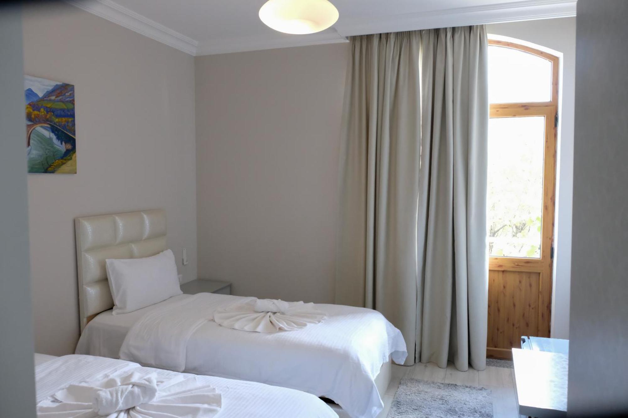 Buna Park Hotel Шкодер Екстер'єр фото