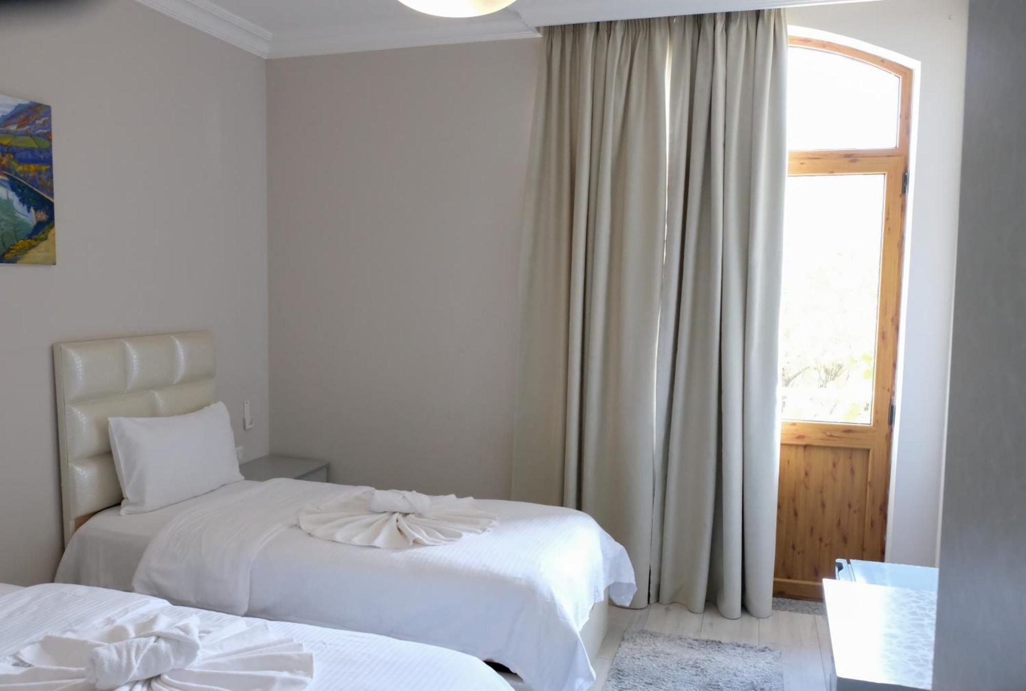 Buna Park Hotel Шкодер Екстер'єр фото