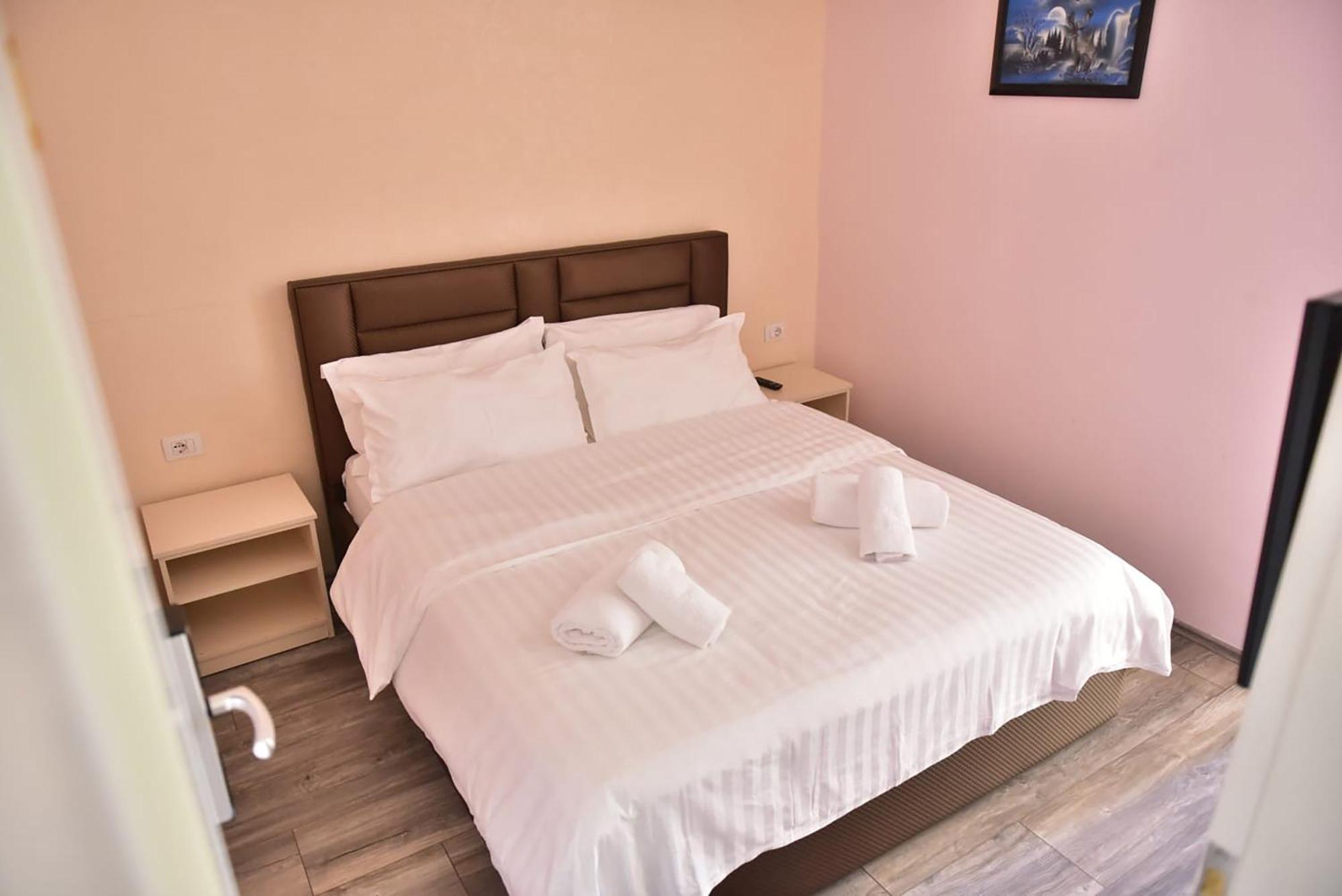 Buna Park Hotel Шкодер Екстер'єр фото